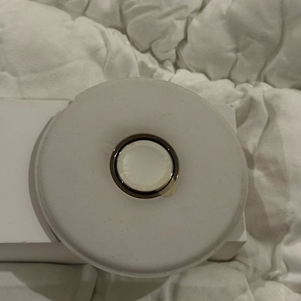 Apple Watch with Gold Band - Picture 5 of 12